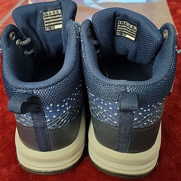 Women's Sketchers Boots Size 9 - Picture 2 of 5